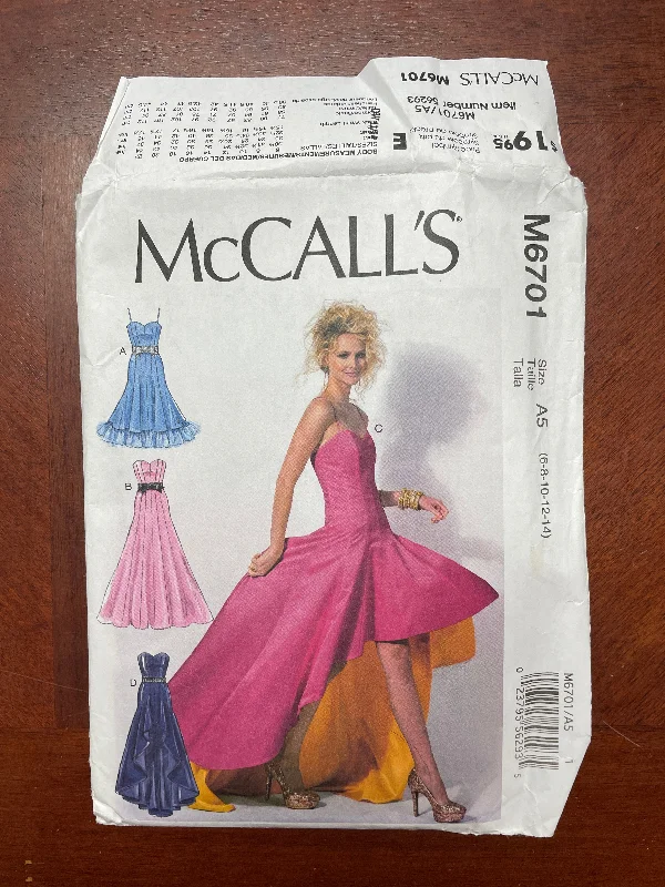 2013 McCall's 6701 Pattern - Dress FACTORY FOLDED Tunics Brand named